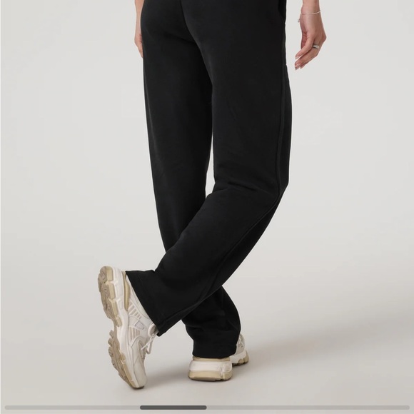 Vuori Black Straight Leg Pants - Picture 5 of 5